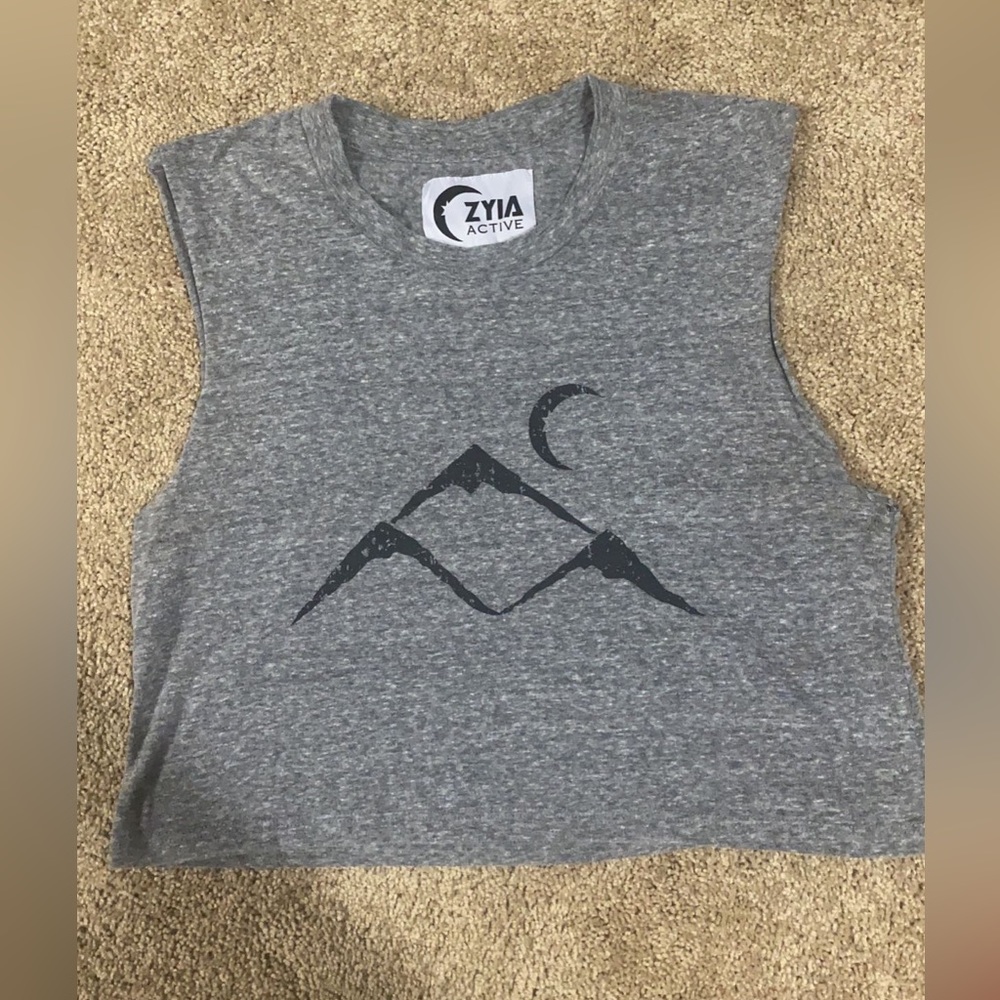 Small Zyia crop top